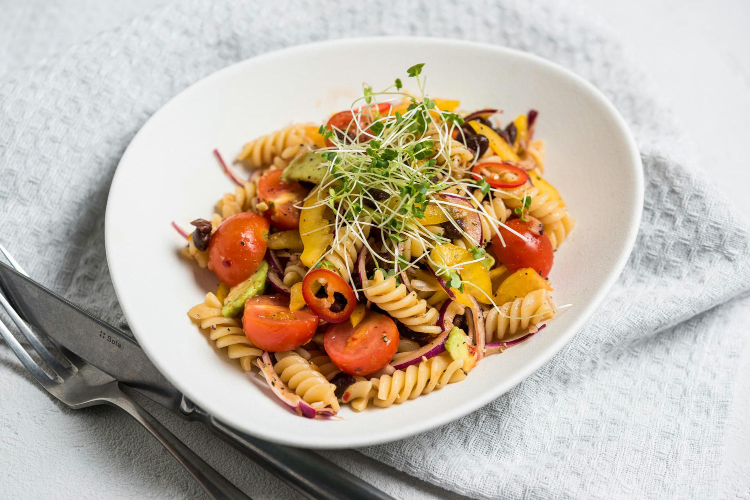 Mehhikopärane vürtsikas vegan makaronisalat: Hero Image - Pos 1